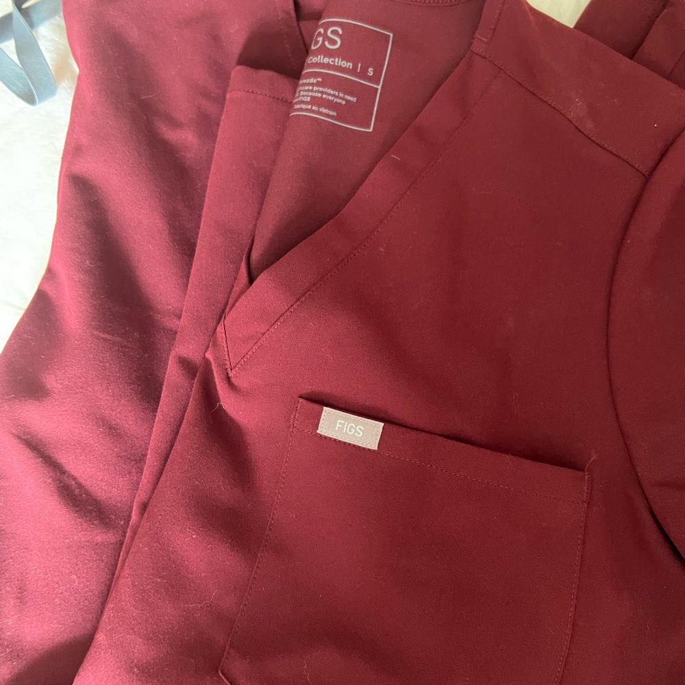 Figs Burgundy top (s), bottom XST yolo skinny
